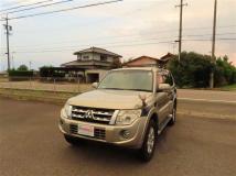 2012 Mitsubishi Pajero