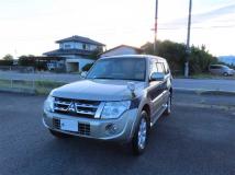 2015 Mitsubishi Pajero