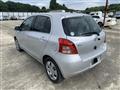 2006 Toyota Vitz