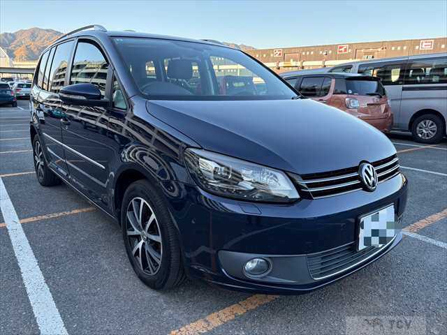 2015 Volkswagen Golf Touran