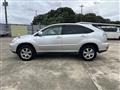 2004 Toyota Harrier