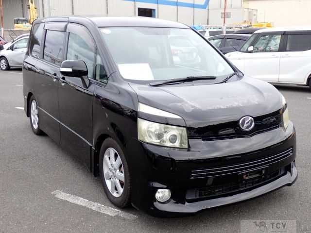 2007 Toyota Voxy