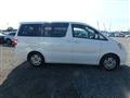 2004 Toyota Alphard