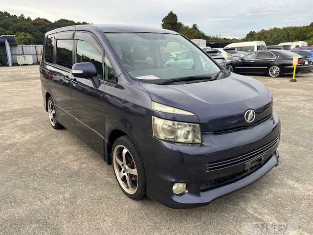 2007 Toyota Voxy