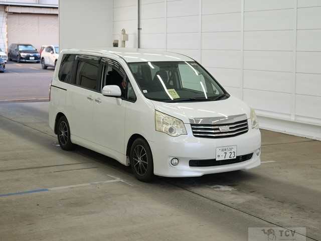 2011 Toyota Noah