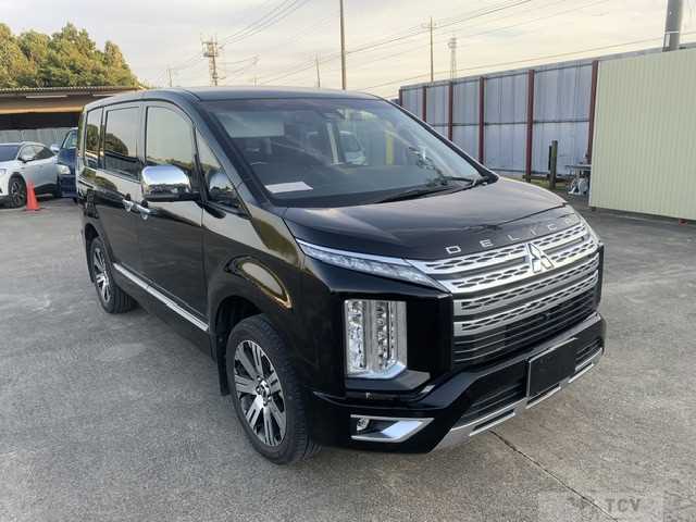 2020 Mitsubishi Delica D5