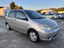 2005 Toyota Raum
