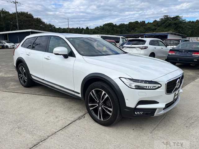 2017 Volvo V90