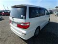 2004 Toyota Alphard