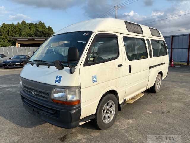 2004 Toyota Regiusace