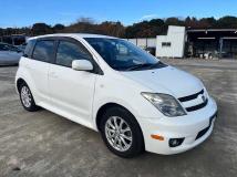 2005 Toyota IST