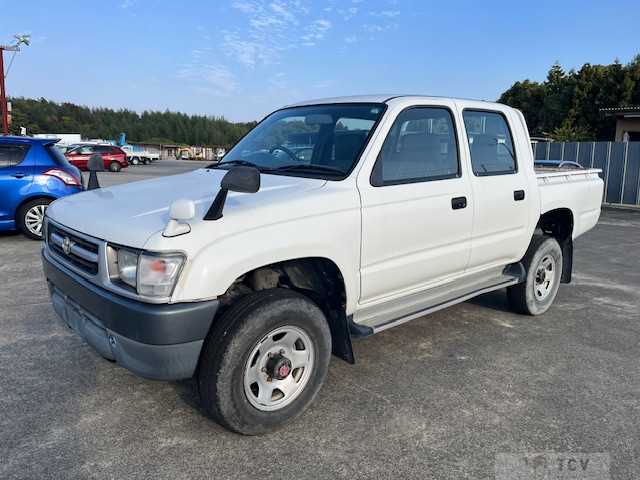 2003 Toyota Hilux Sports Pickup