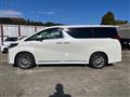 2019 Toyota Alphard Hybrid