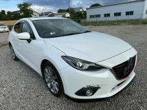 2015 Mazda Axela Sport