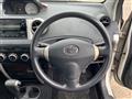 2004 Toyota IST