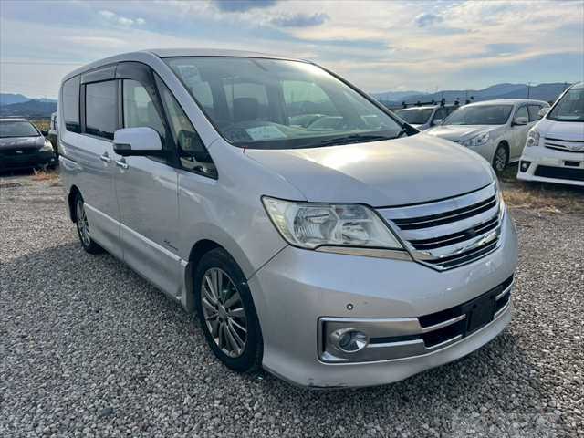 2012 Nissan Serena