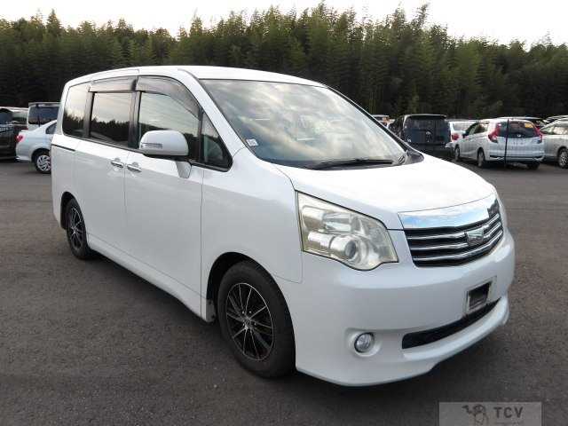 2011 Toyota Noah