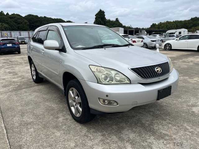 2004 Toyota Harrier