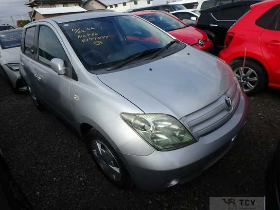 2004 Toyota IST