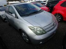 2004 Toyota IST