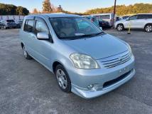 2004 Toyota Raum
