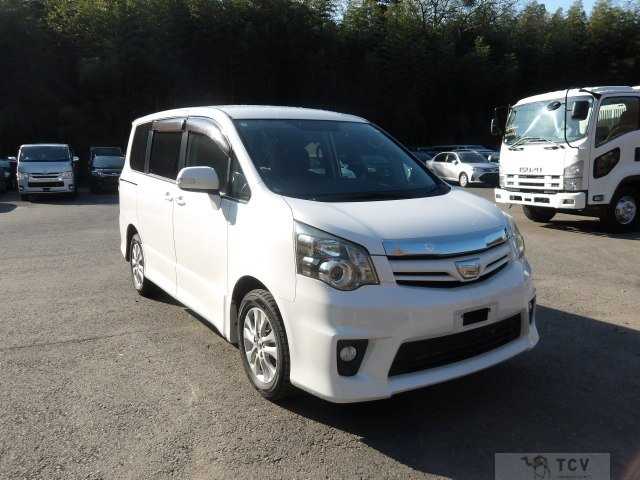 2011 Toyota Noah