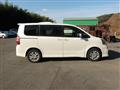 2011 Toyota Noah