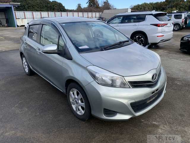 2011 Toyota Vitz