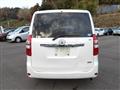 2011 Toyota Noah