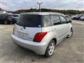 2005 Toyota IST