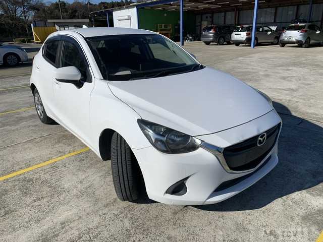 2017 Mazda Demio