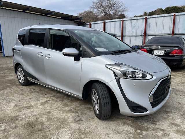 2022 Toyota Sienta