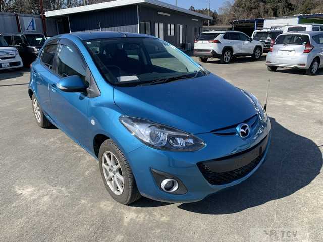 2013 Mazda Demio
