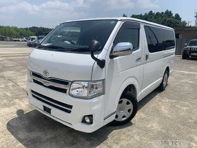 2013 Toyota Regiusace