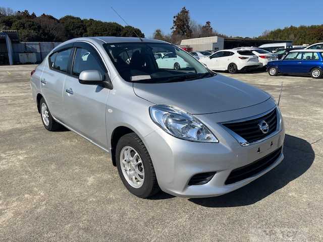 2013 Nissan Tiida Latio