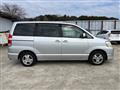 2007 Toyota Noah