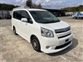 2010 Toyota Noah