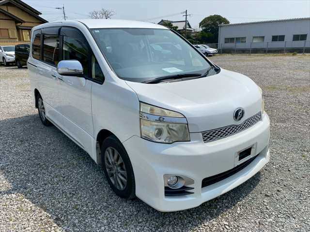 2013 Toyota Voxy
