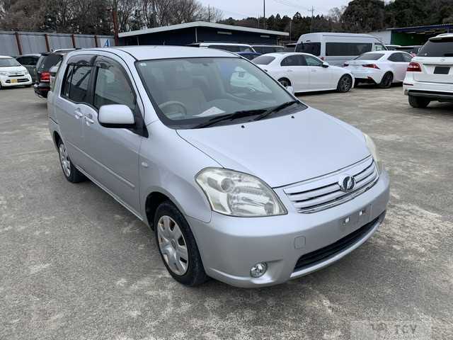 2009 Toyota Raum