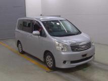 2011 Toyota Noah