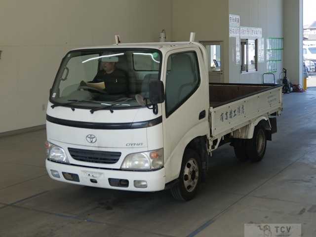 2004 Toyota Dyna Truck