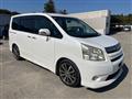 2009 Toyota Noah