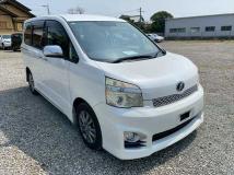 2013 Toyota Voxy