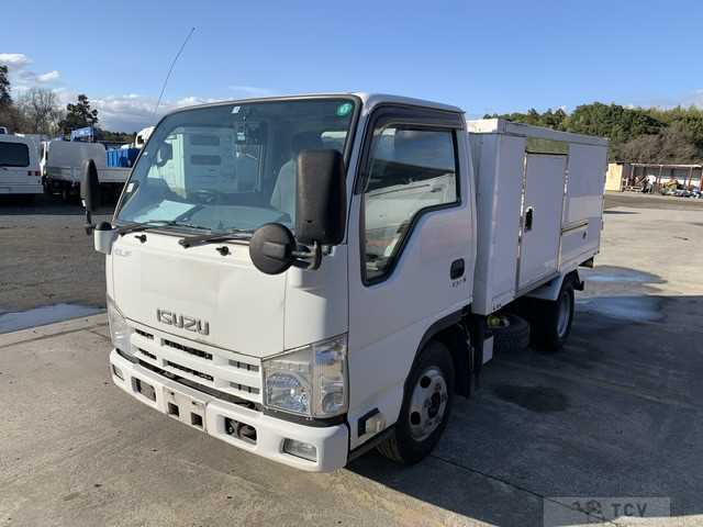 2011 Isuzu Elf