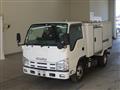 2011 Isuzu Elf