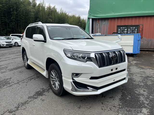 2019 Toyota Land Cruiser Prado