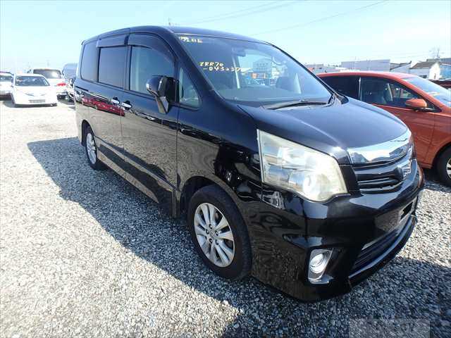 2011 Toyota Noah