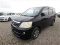 2006 Toyota Noah