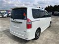 2010 Toyota Noah