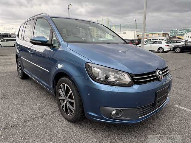 2015 Volkswagen Golf Touran